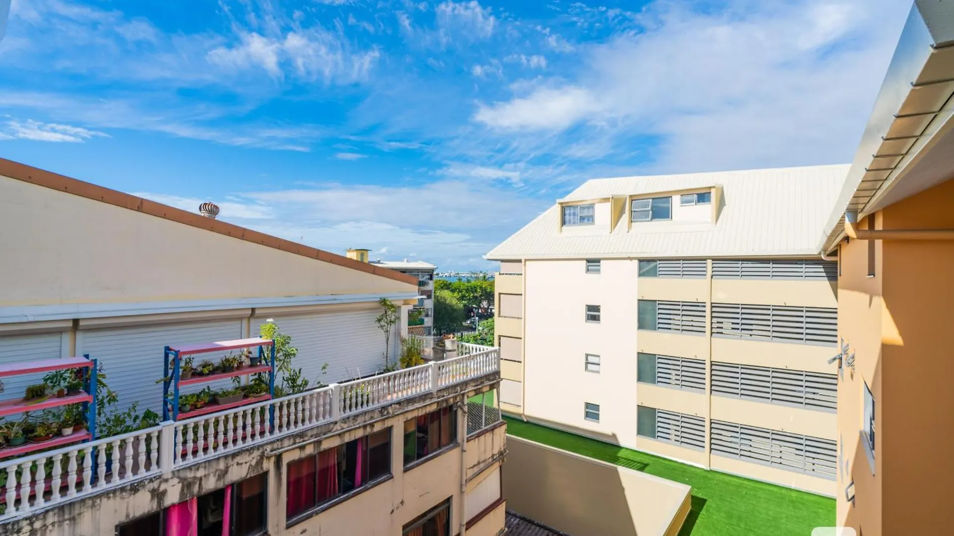 Kumuhei Heireva Business & Modern Studio Papeete Papeete  Apartment Papeete (Tahiti)