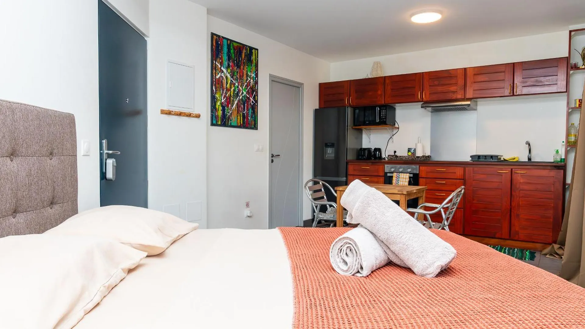 Apartment Kumuhei Heireva Business & Modern Studio Papeete Papeete  French Polynesia